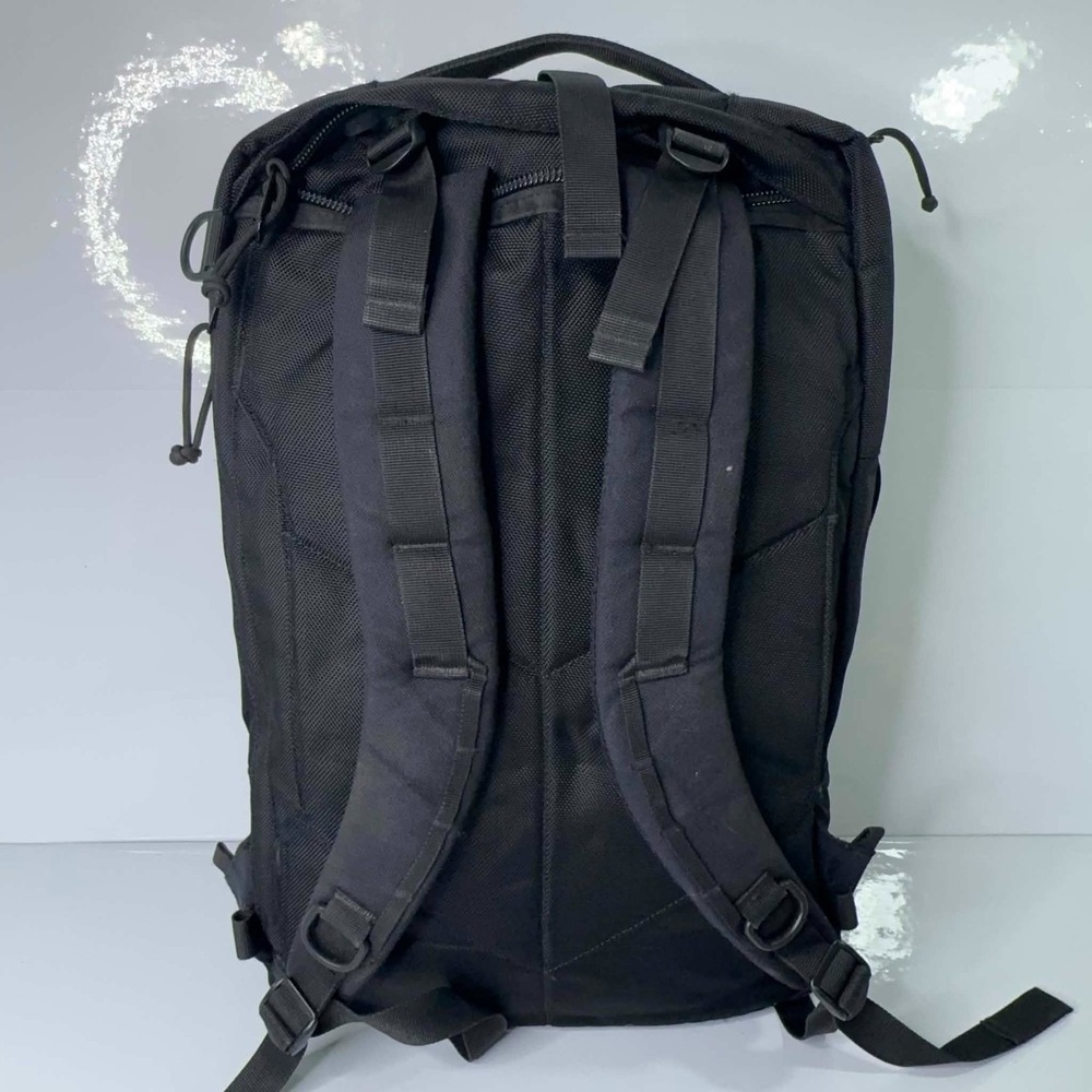 Topo Designs Travel Bag 30L Black Carry On Backpack Convertible Laptop Luggage - Picture 7 of 13